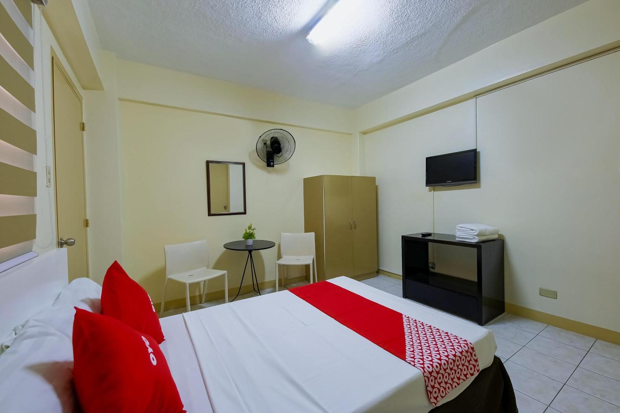 Oyo 840 Orangenest Apartelle 2*