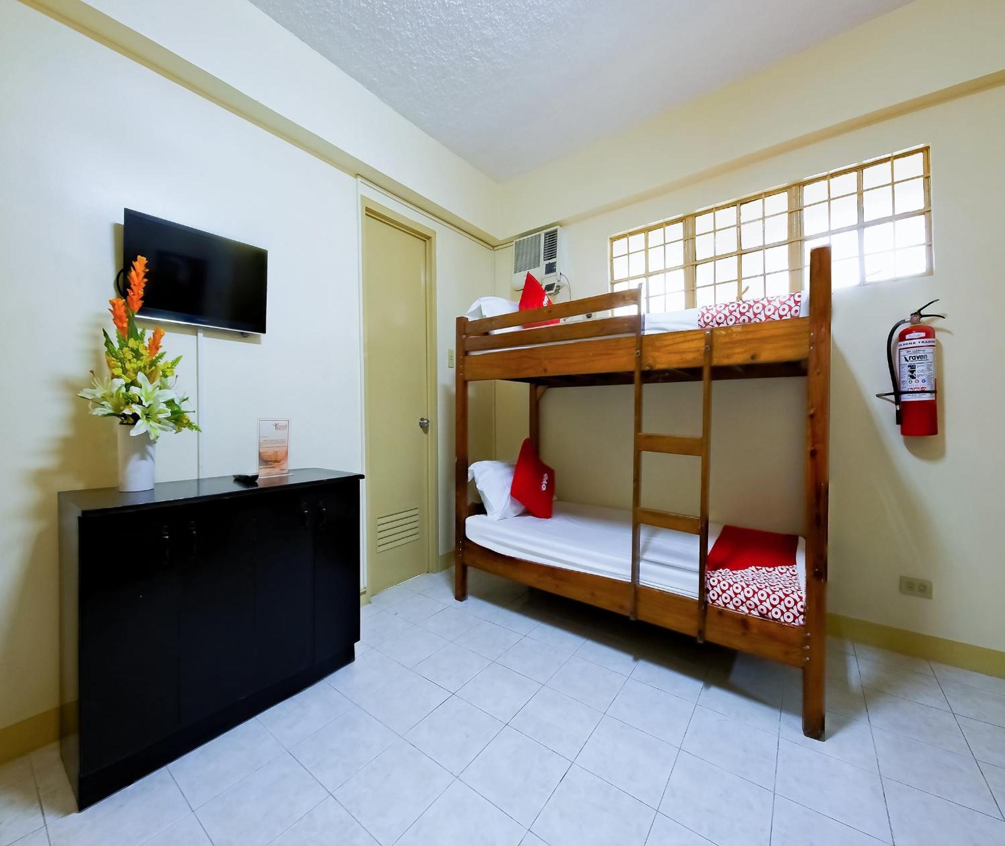 Hotel Oyo 840 Orangenest Apartelle 2*
