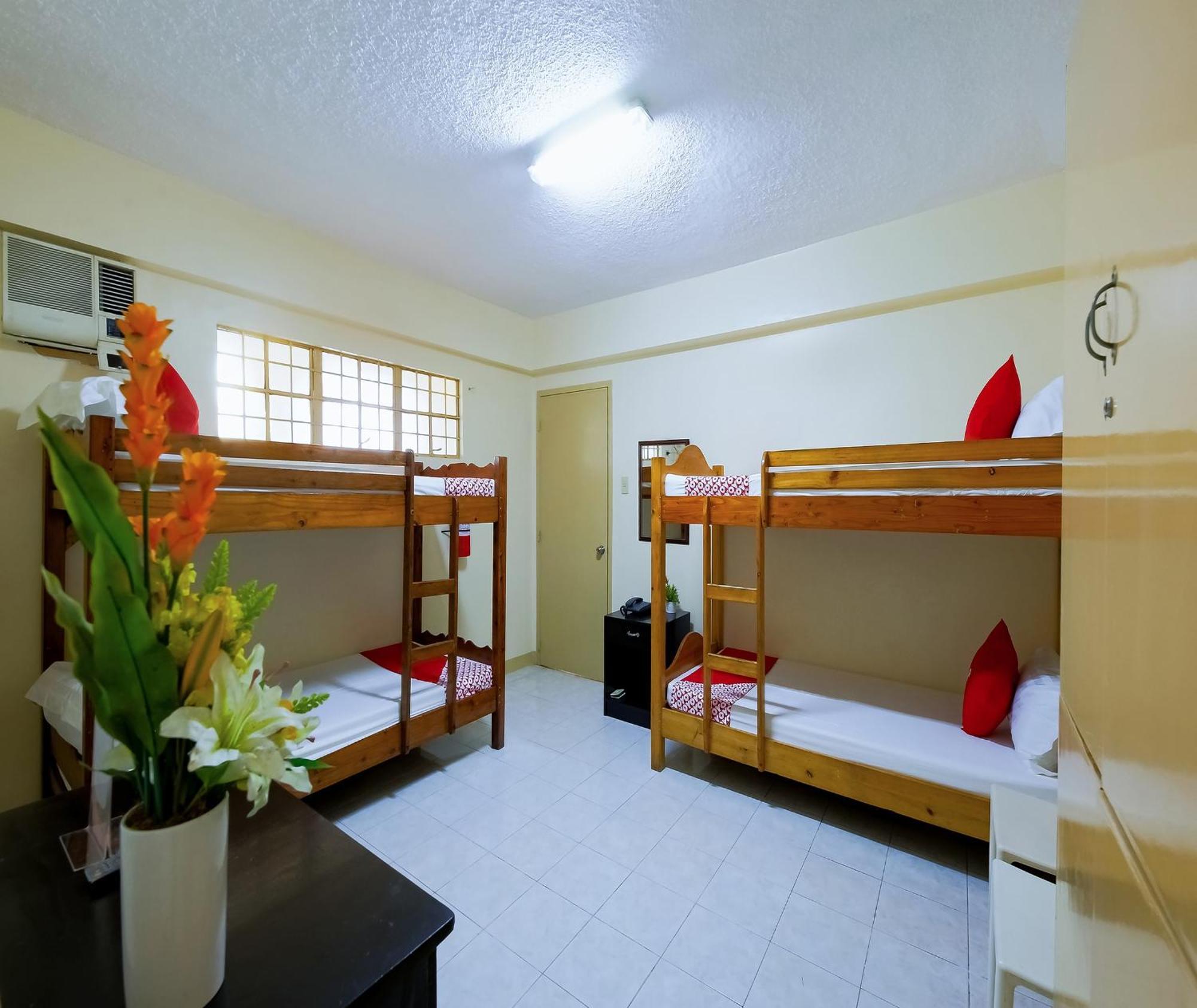 Hotel Oyo 840 Orangenest Apartelle 2*