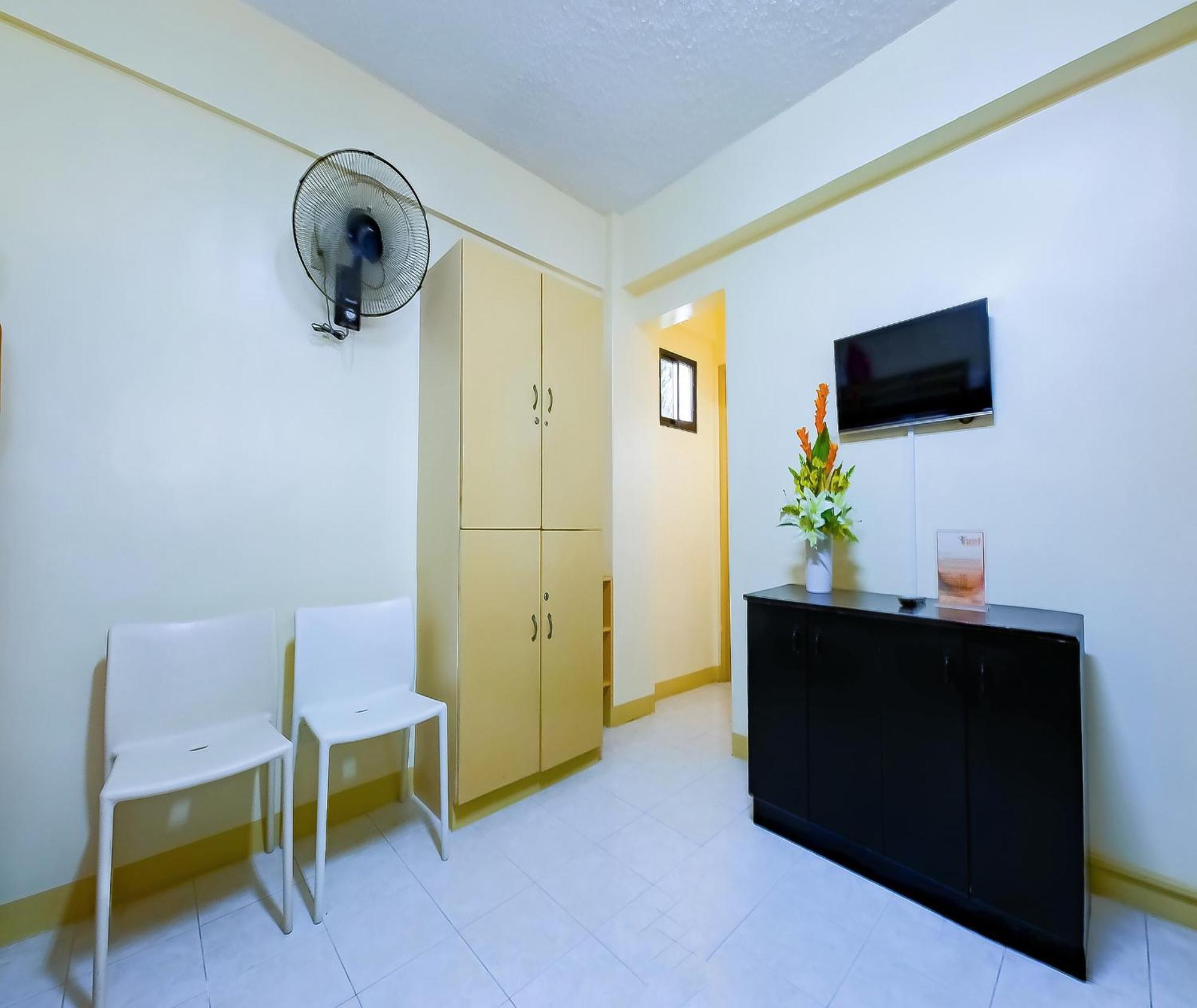 Oyo 840 Orangenest Apartelle Hotel 2*